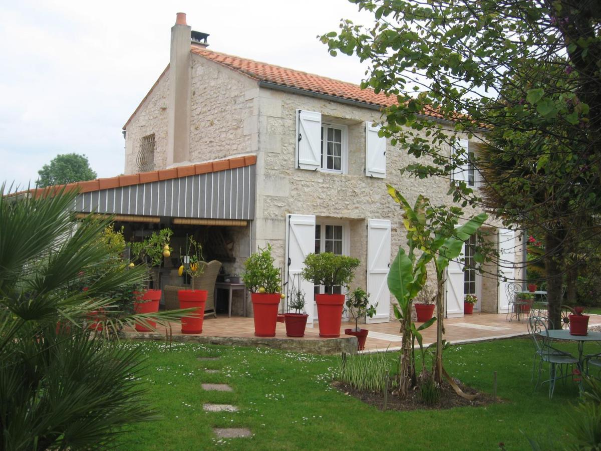 La Roseraie Trizay Exterior photo