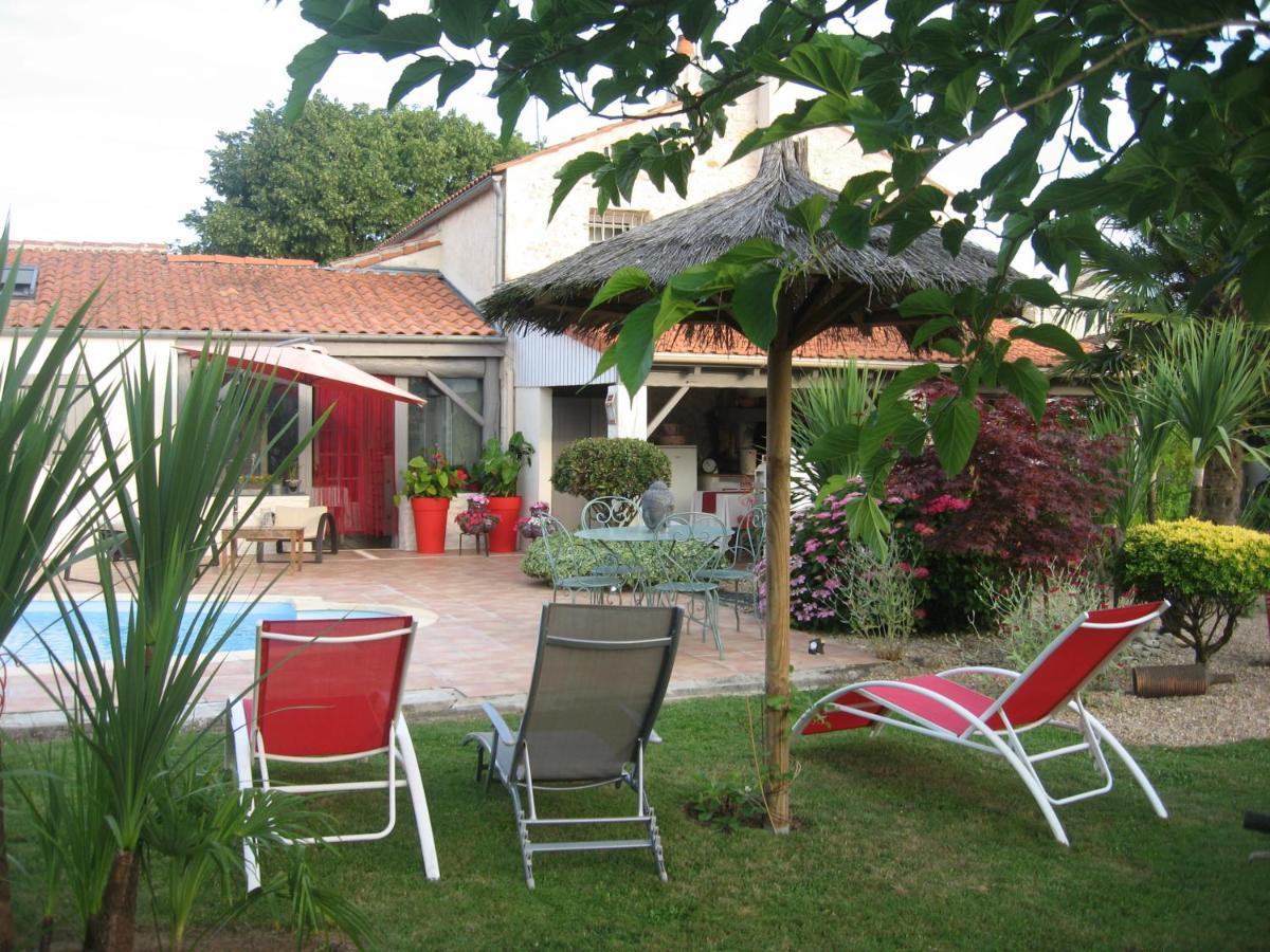 La Roseraie Trizay Exterior photo
